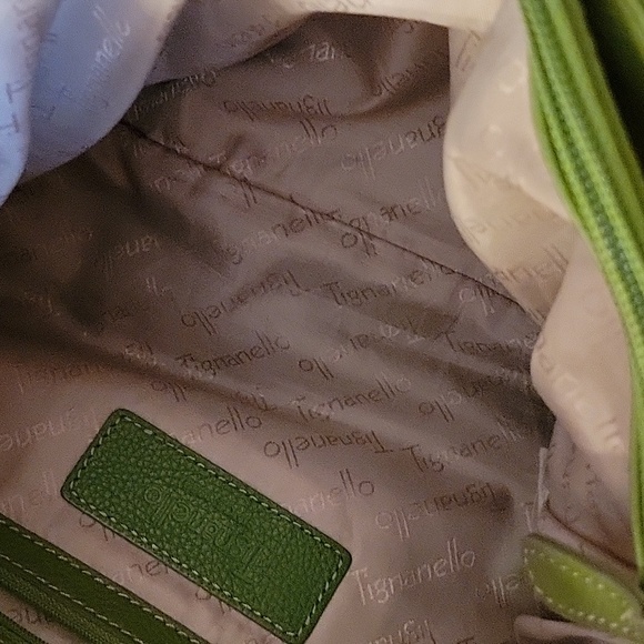 Tignanello apple green satchel bag. - Picture 7 of 7